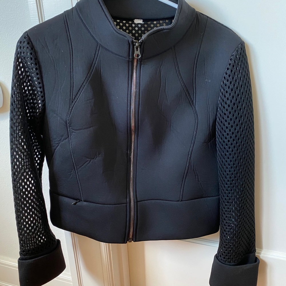 Alo Yoga Jacket Size: Small